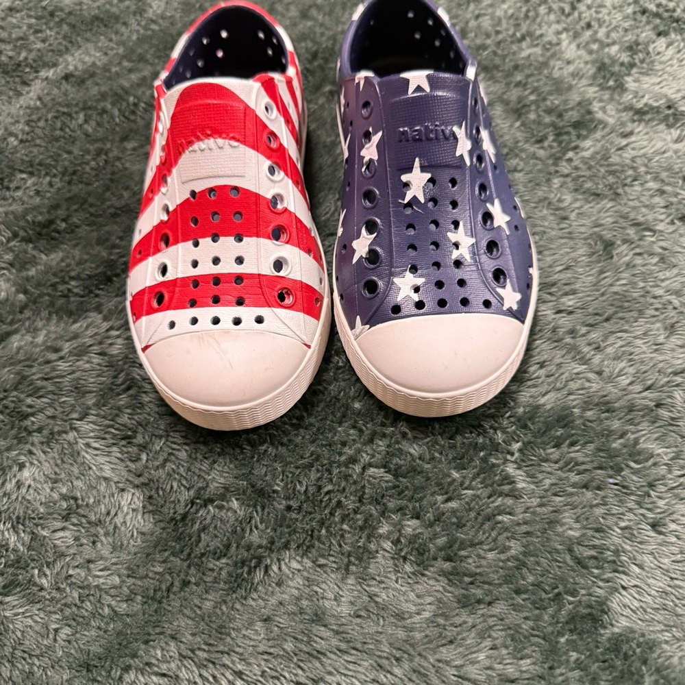 Native “keep it lite” shoes size C9